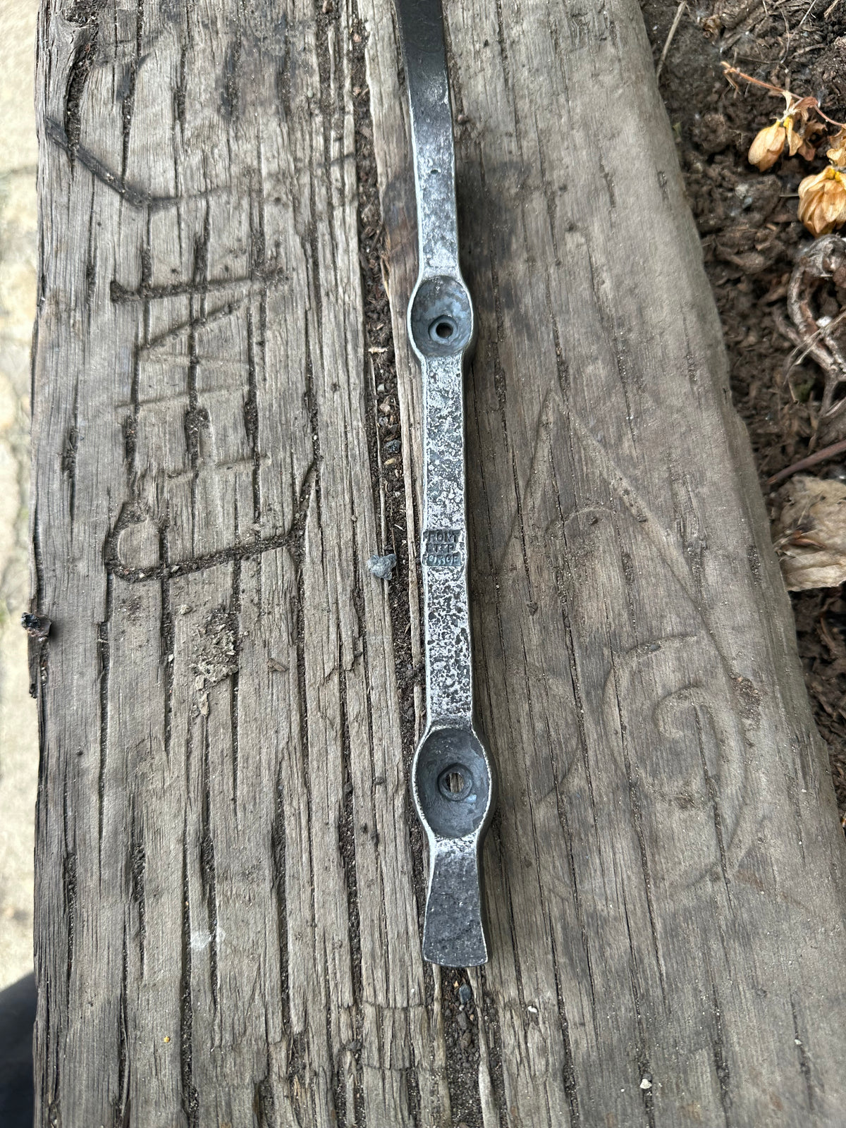 Hanger bracket