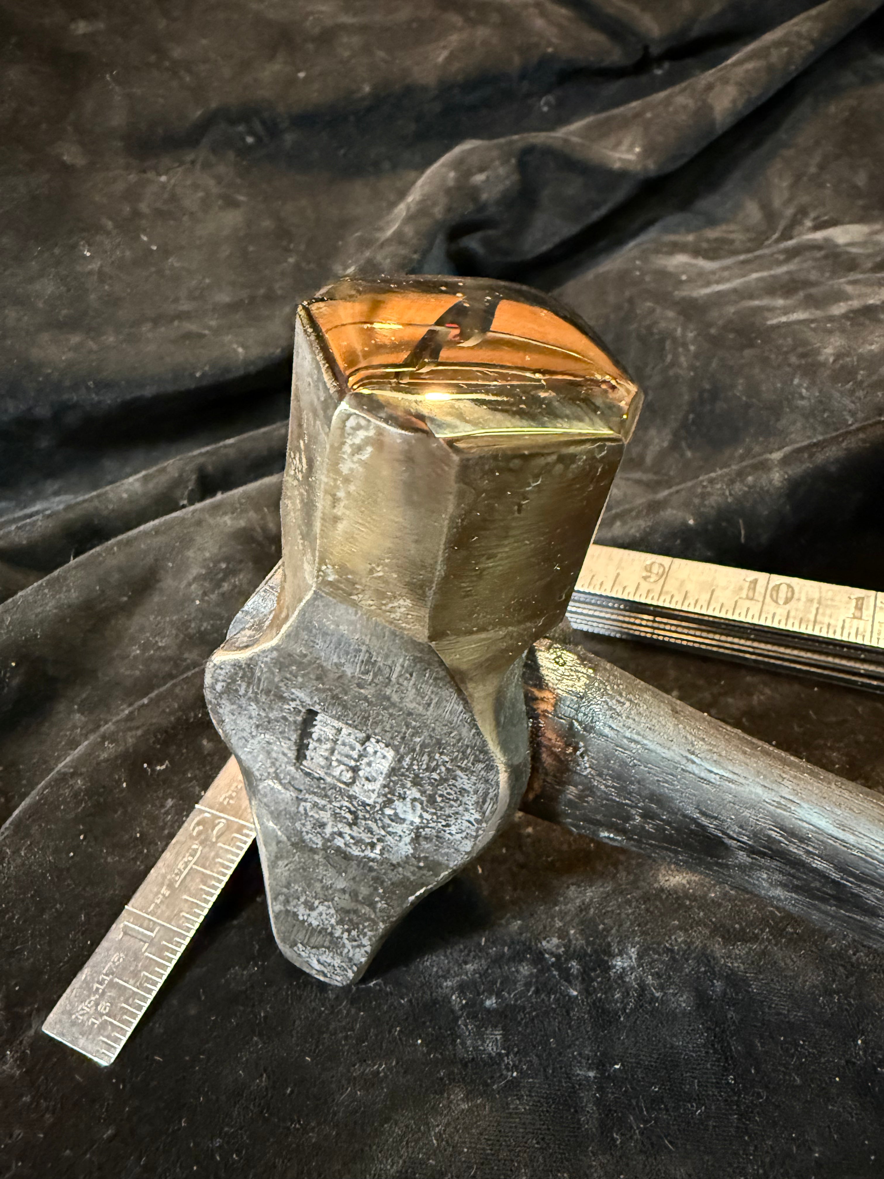 Diagonal face hammer