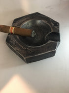 Seegar paper weight