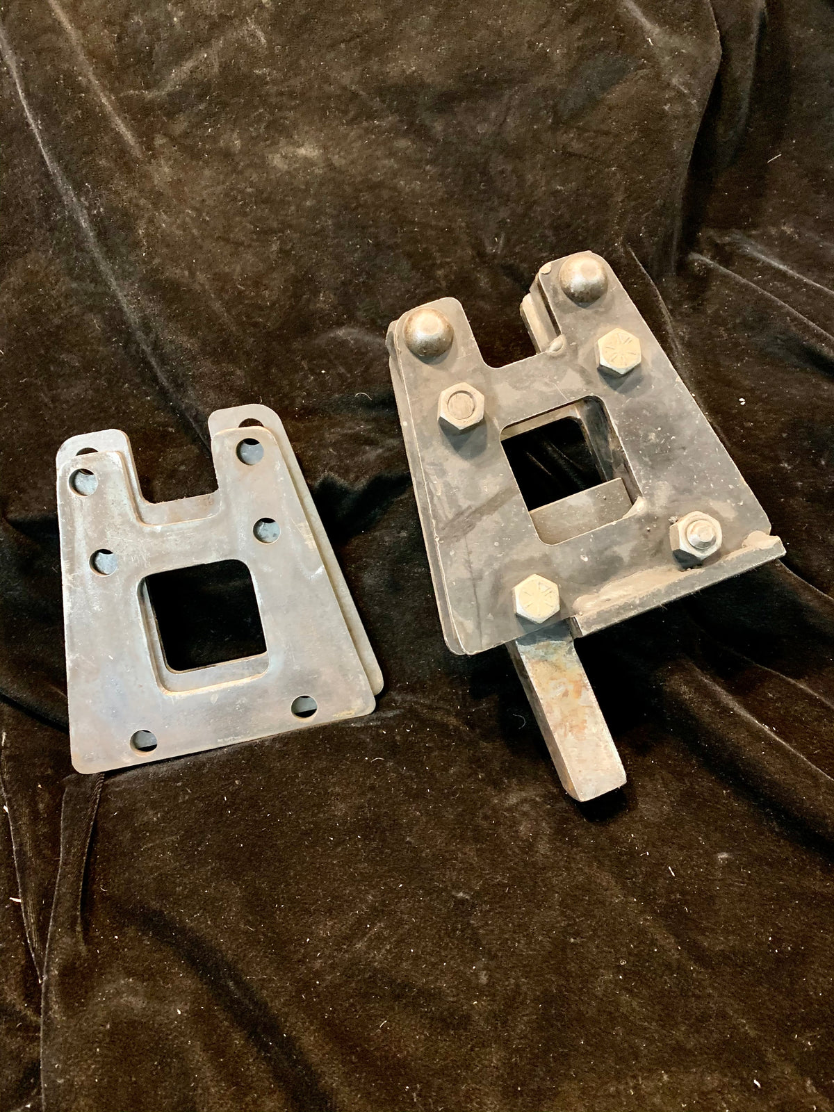 Guillotine fullering guides