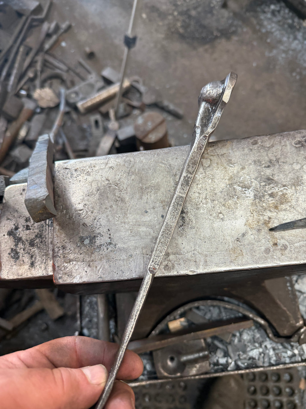 Making Nail Header Nail header – Front Step Forge