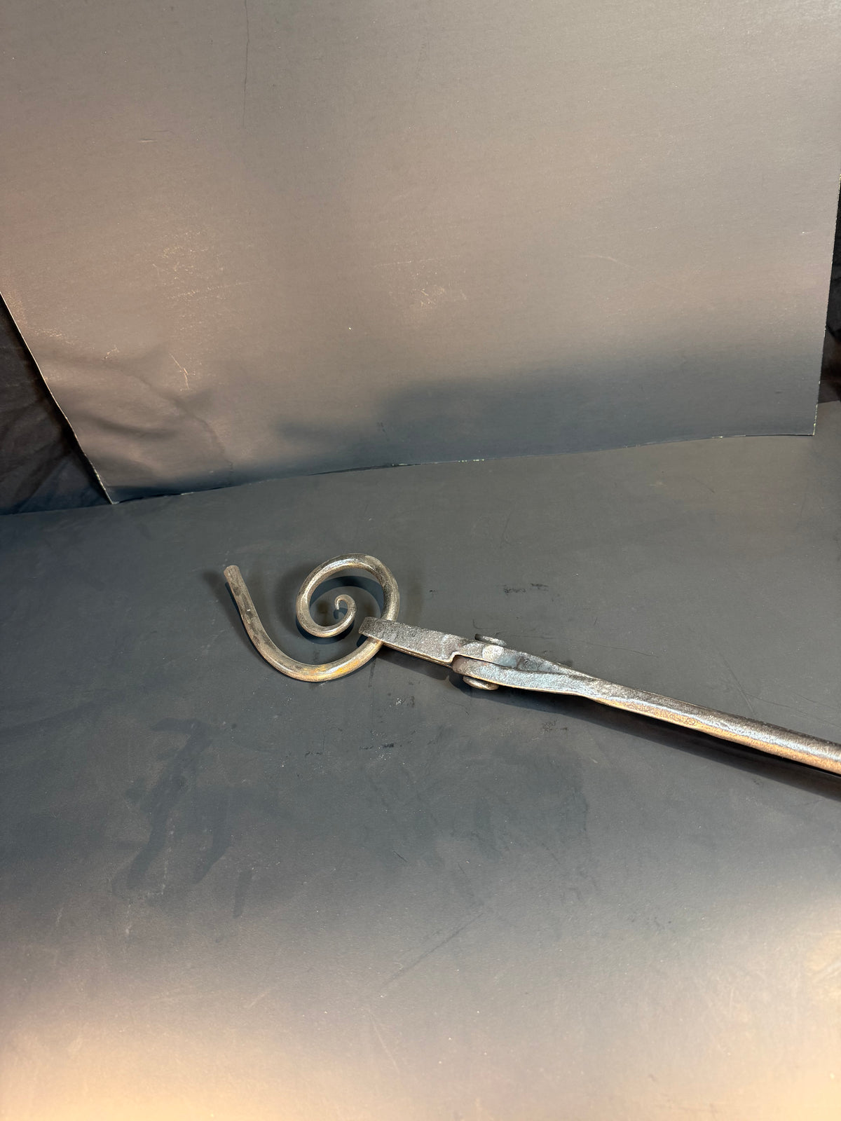 Ring and chain tongs