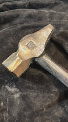 Diagonal face hammer