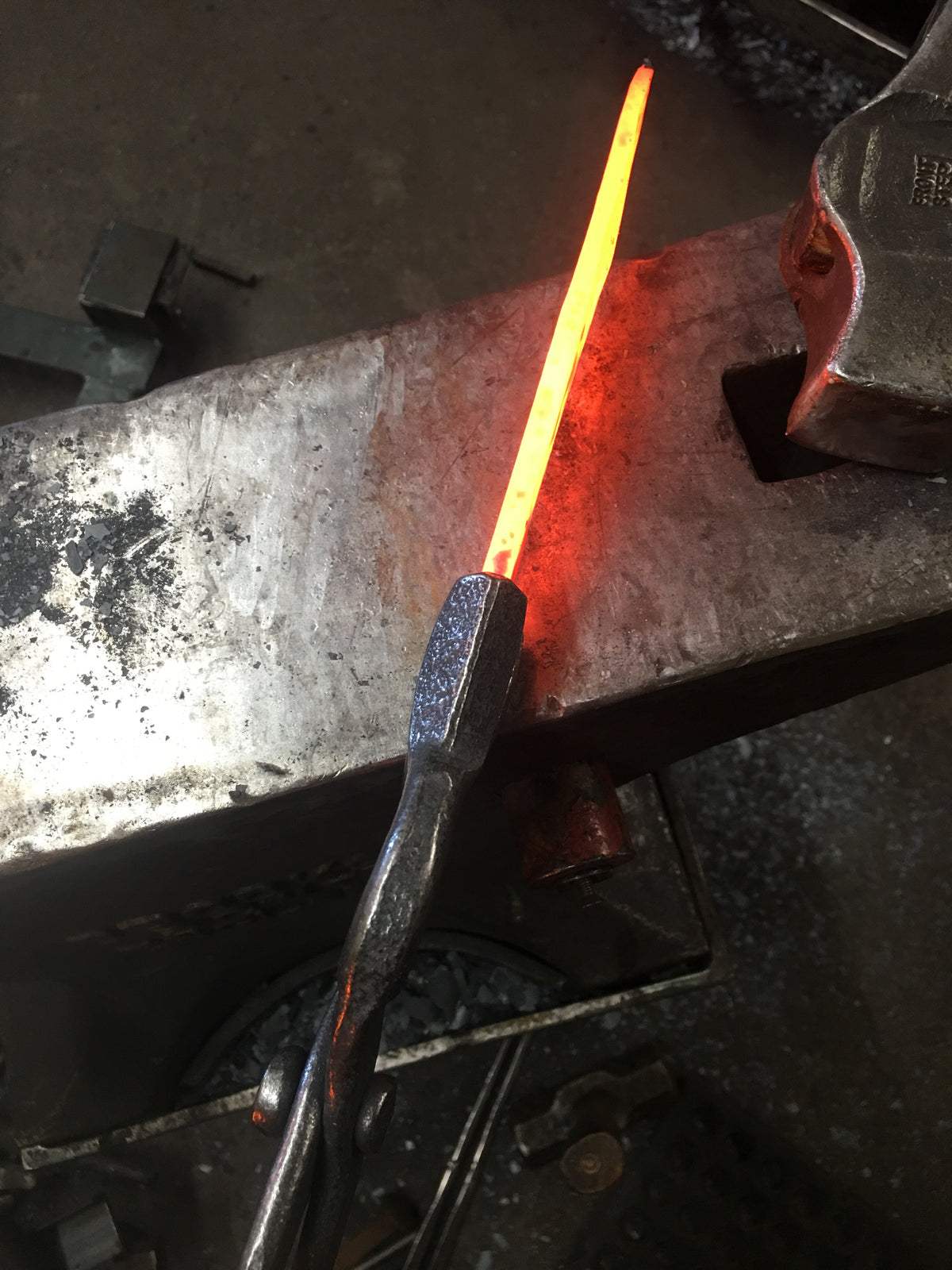 Bladesmith tongs - Everyday