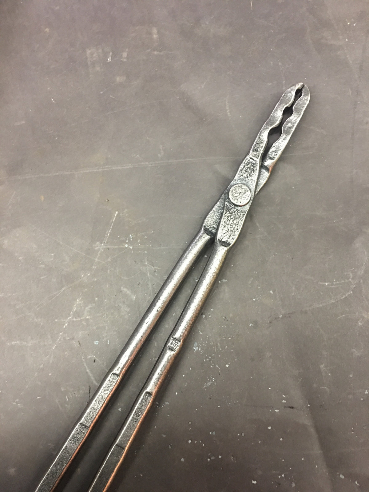 Coyote jaw tongs - Everyday