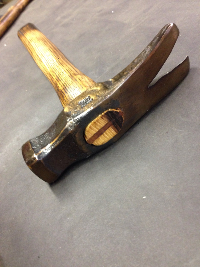 Carpenter's claw hammer