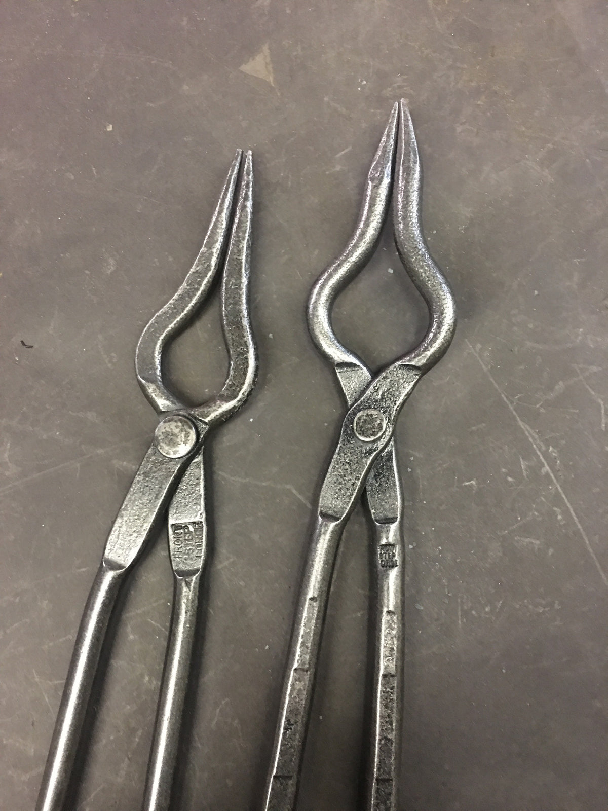 Scroll tongs - Everyday