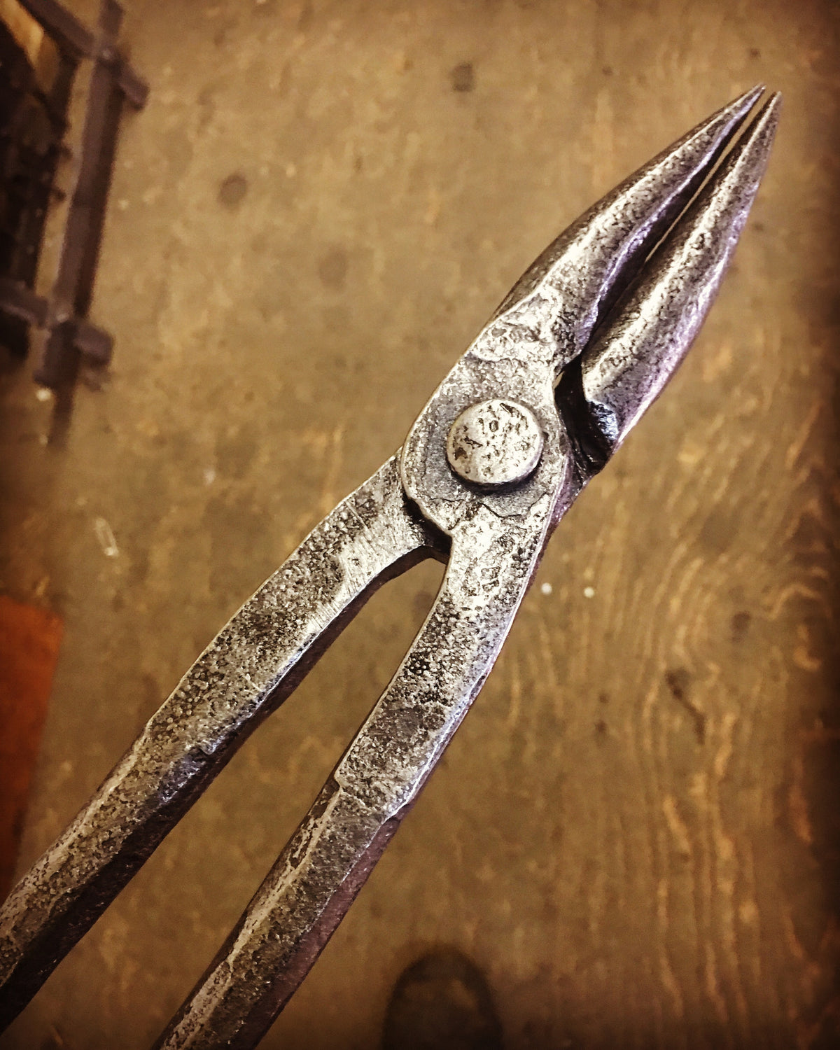 Scroll tongs - Heritage grade