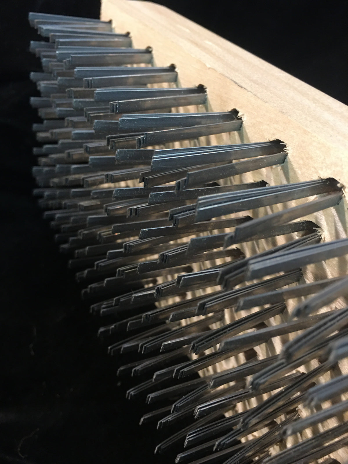 Butcher block wire brushes Blade type