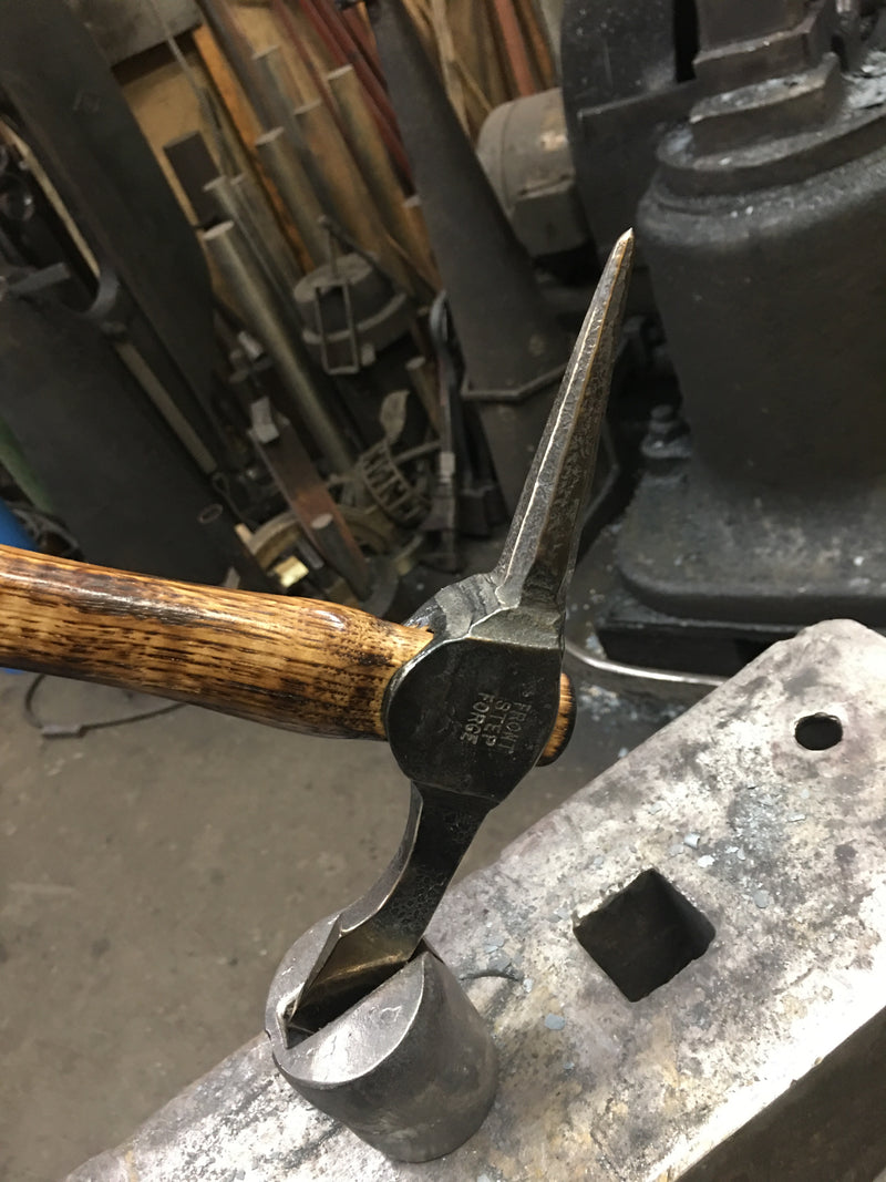 Chipping hammer