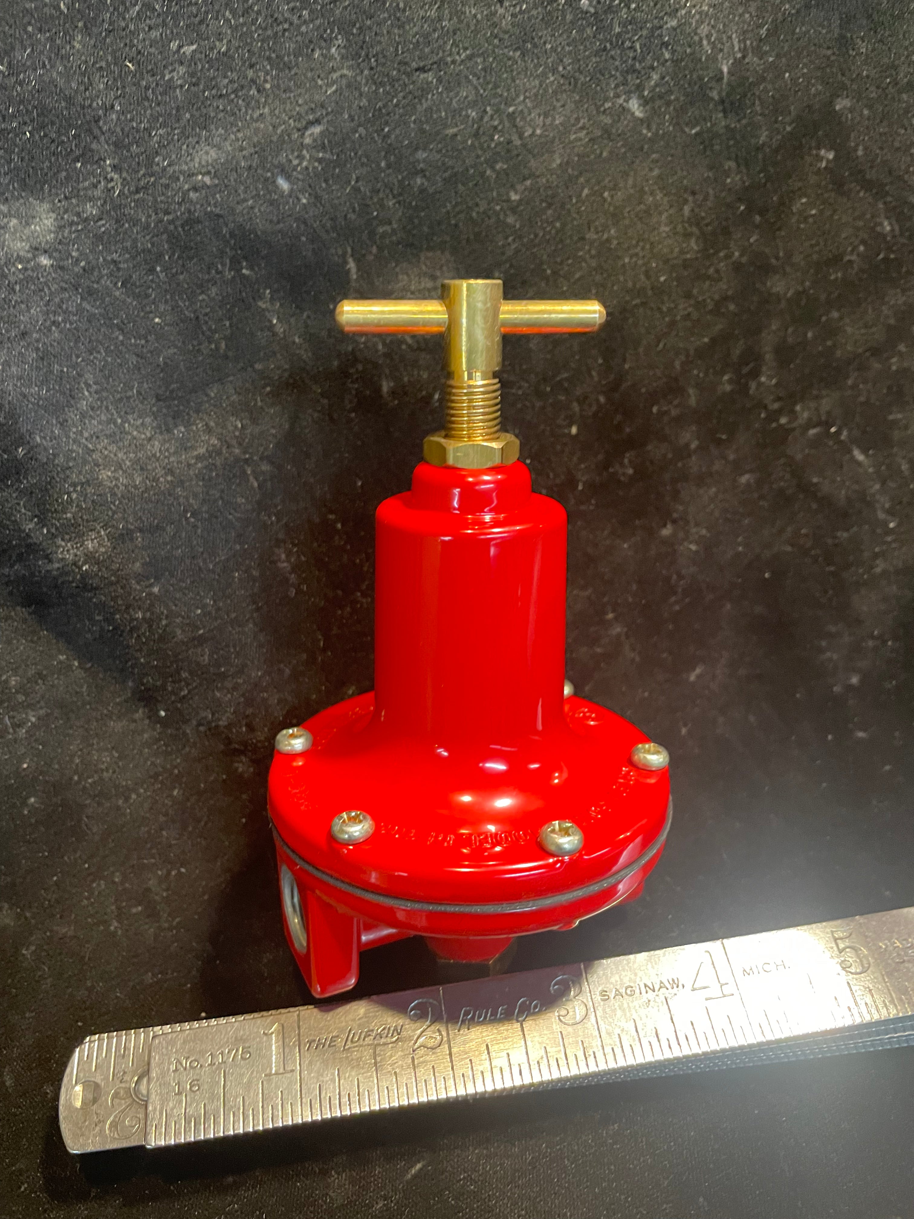 Propane regulator (also suitable for other fuel gases )